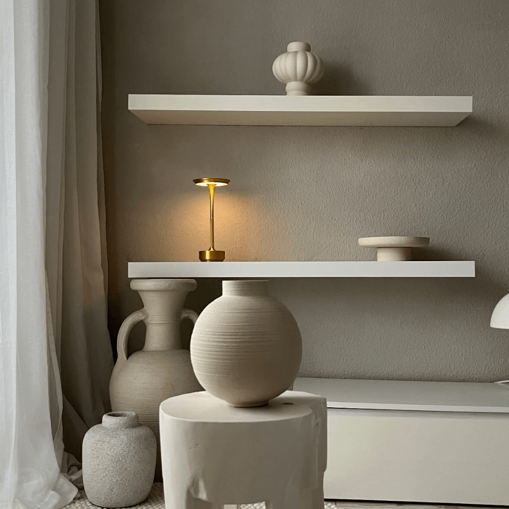 Radiynne Tap Table Lamp