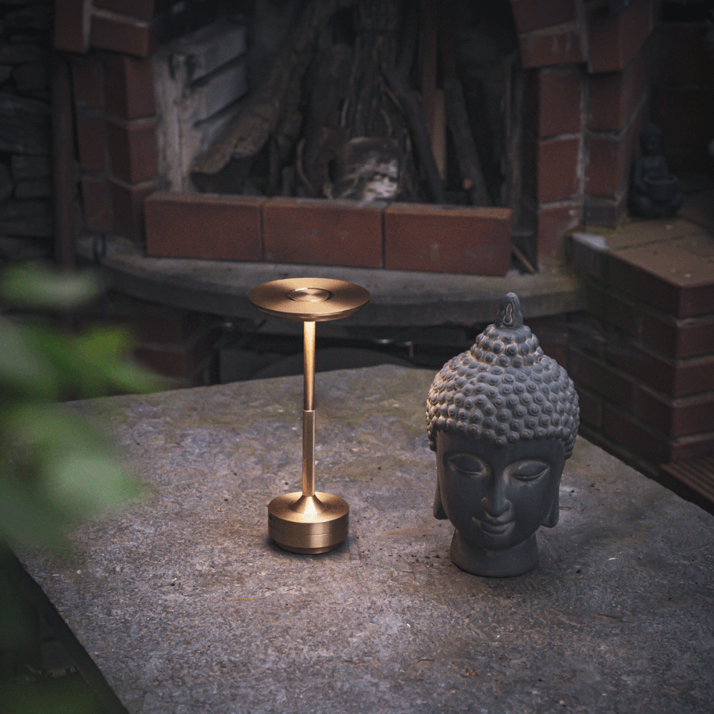 Radiynne Tap Table Lamp