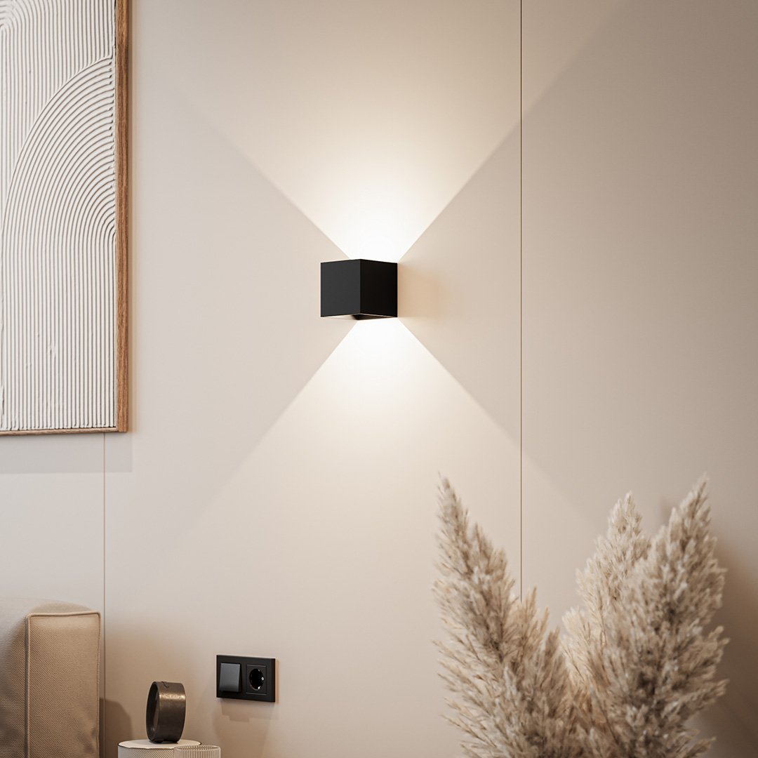 Illustrae LED Wall Light