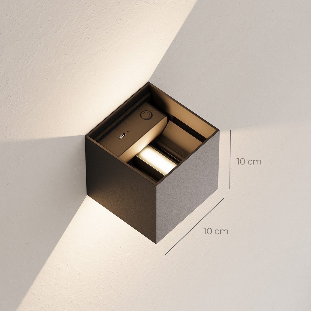 Illustrae LED Wall Light