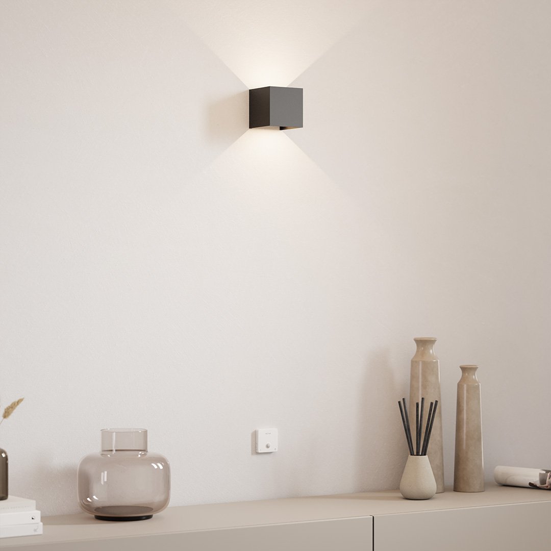 Illustrae LED Wall Light