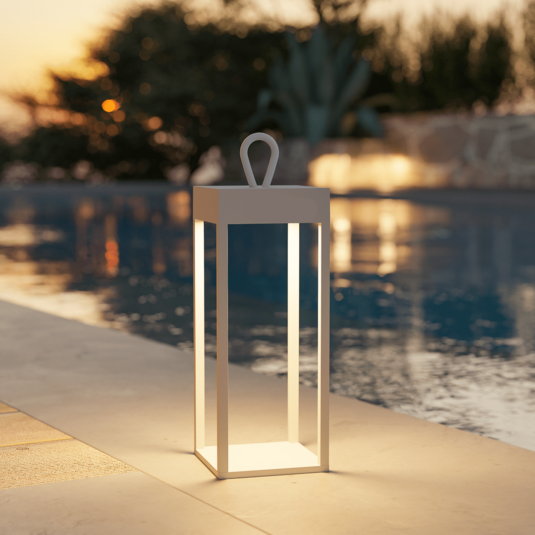 Velisca LED table lamp