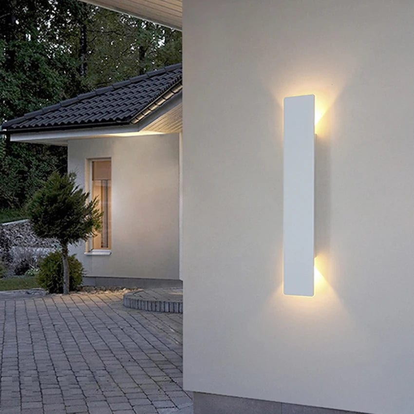 Lumivra Modern Outdoor LED Wall Light